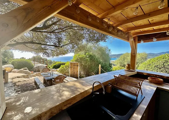 Hôtel de plage: Tour Génoise Micalona, Domaine de l'Oglisatru